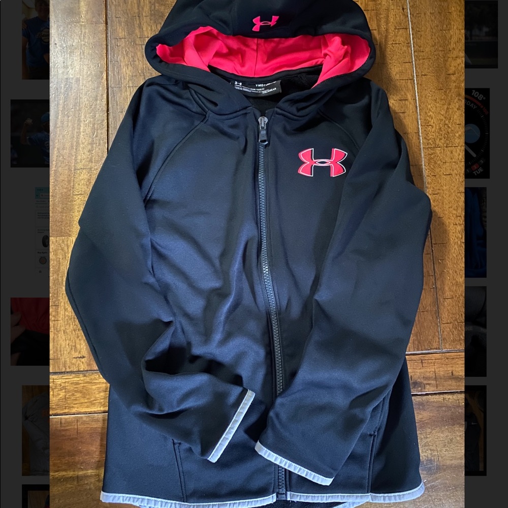 Zip up Under Armour black jacket